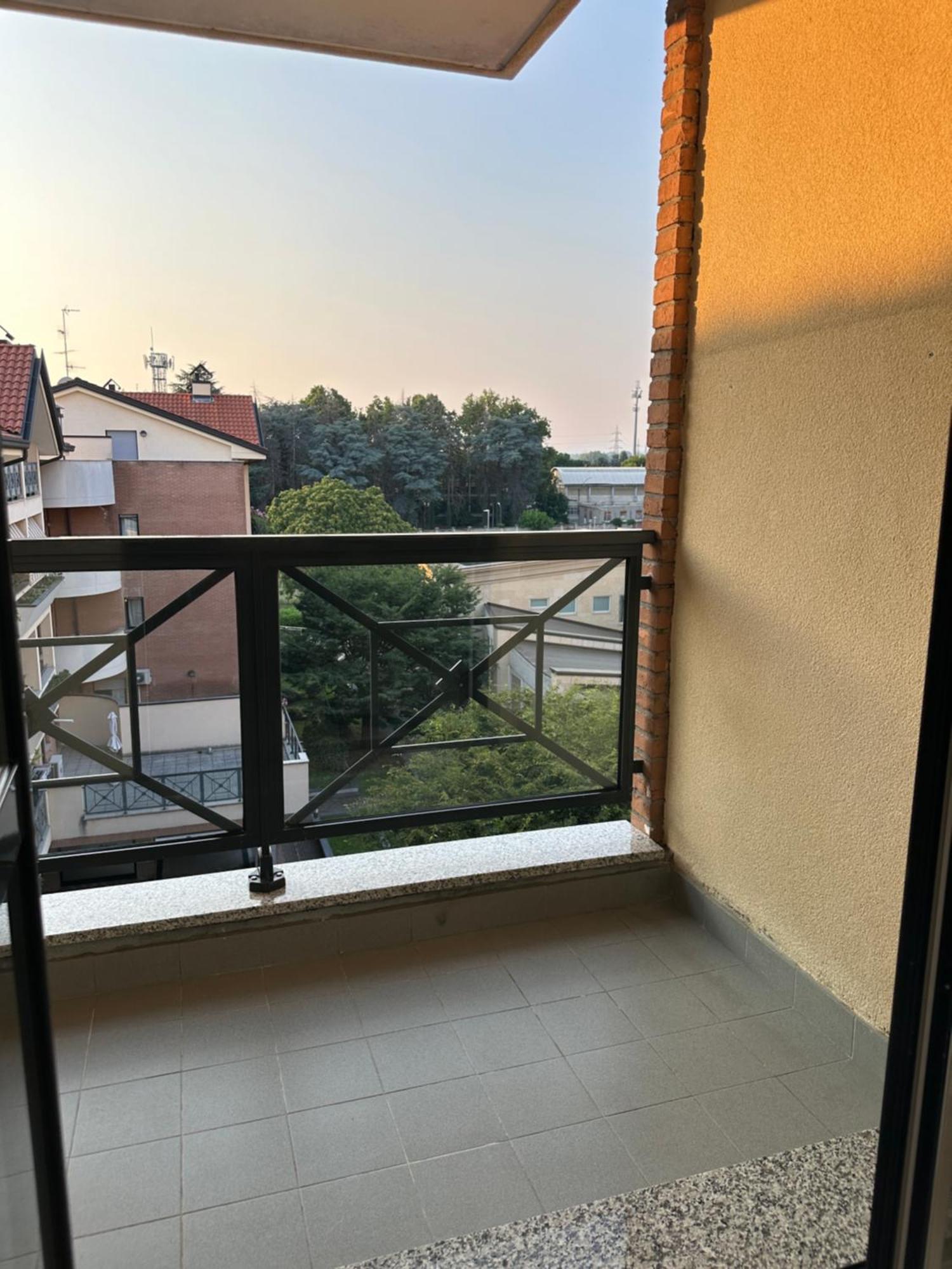 Deluxe Comfortable Suite With Balcony Downtown Castellanza Exterior foto
